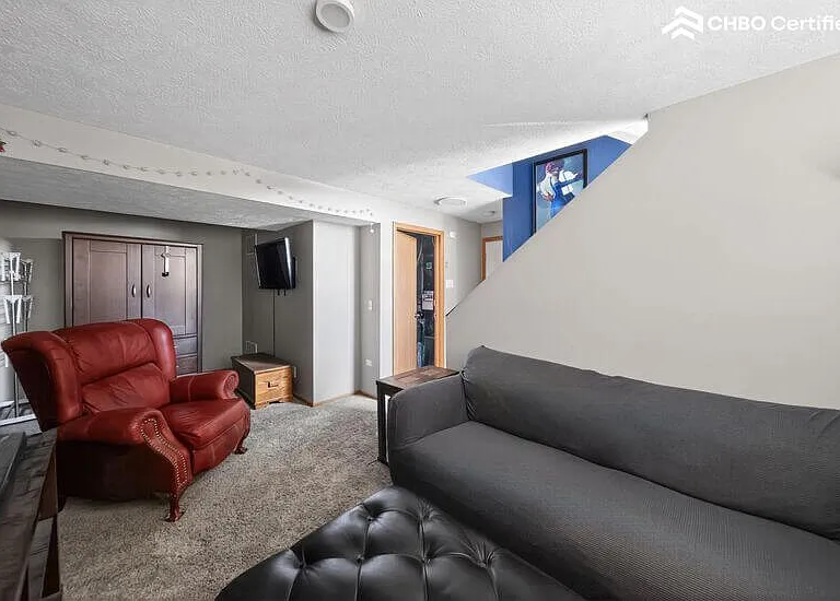 16450 Patrick Ave — Photo 2