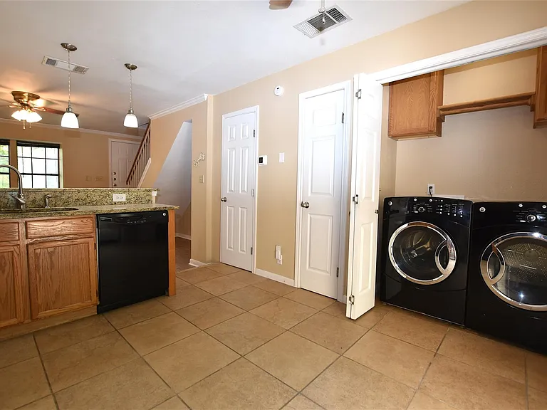 11404 Walnut Ridge Dr #14 — Photo 4