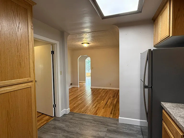 3120 Willamette Dr N — Photo 12