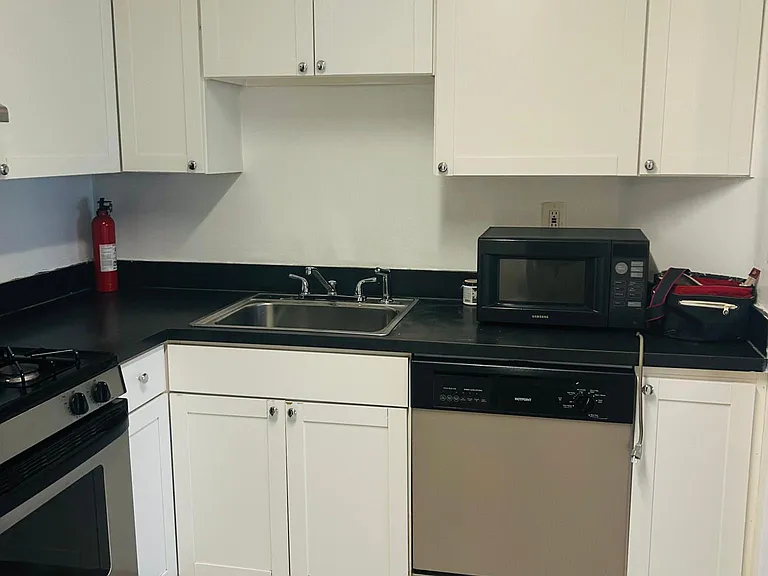 309 Trinity Ct #3 — Photo 34