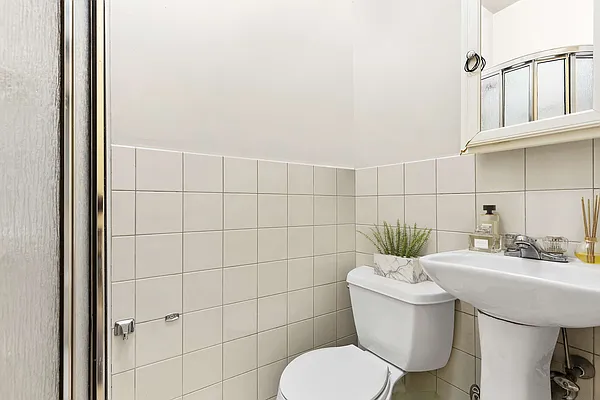 Sold by Compass | media 3