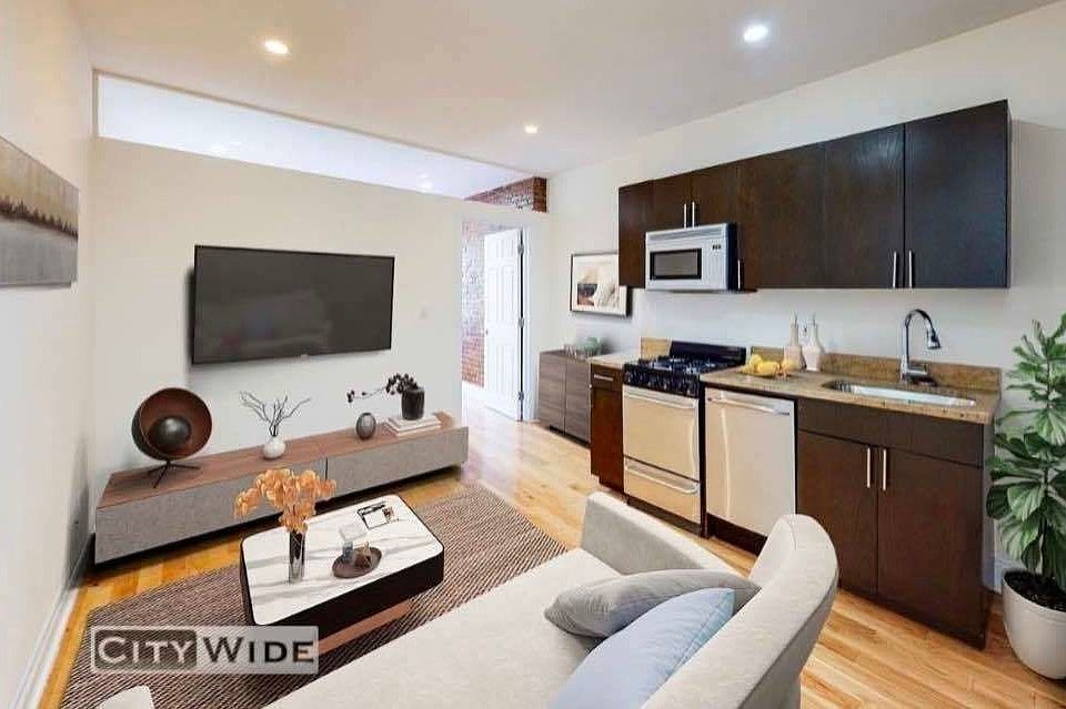 1st image of 42 Clinton St #29