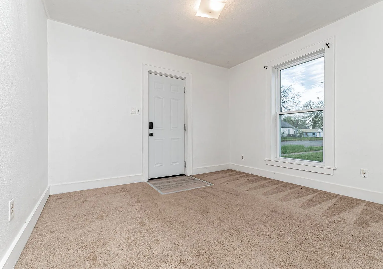 Please View 3D Virtual Walk-Through Before Scheduling a Showing — Photo 4