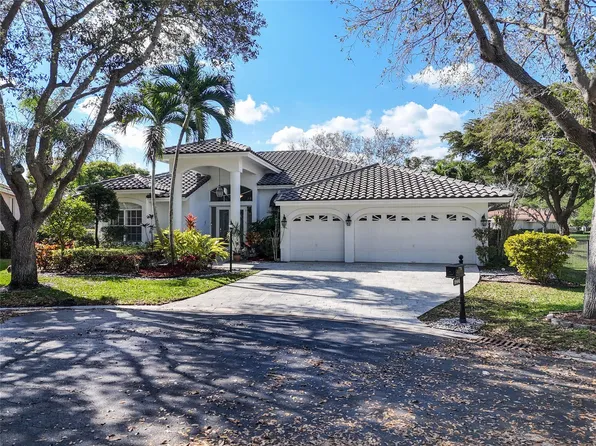 9986 NW 64th Court, Parkland, FL 33076