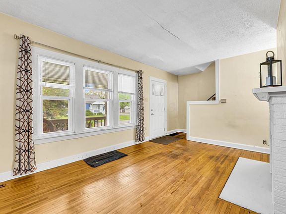 4th image of 2201 Ferris Rd