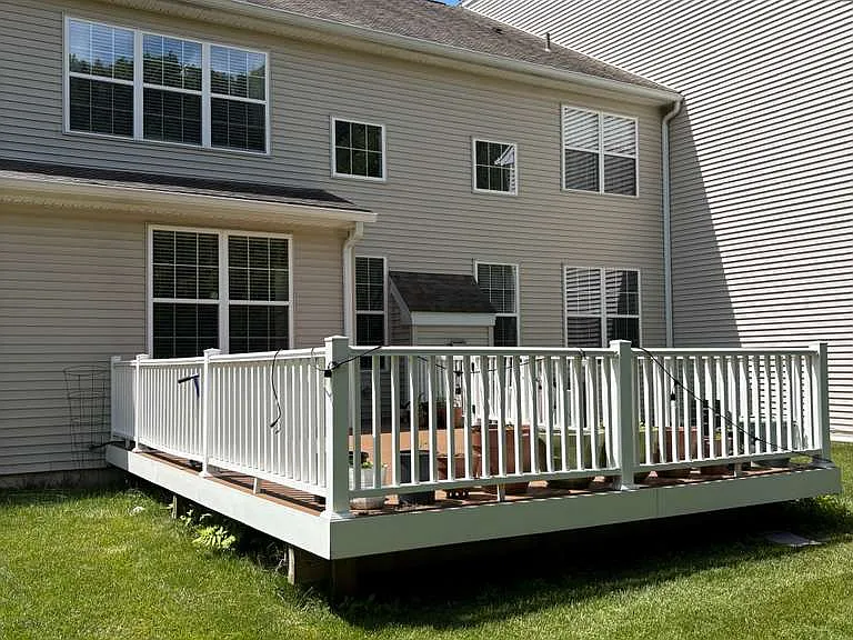 2413 Copper Creek Rd — Photo 3