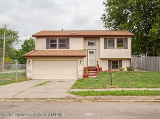1930 Moffitt St, Lansing, MI 48911