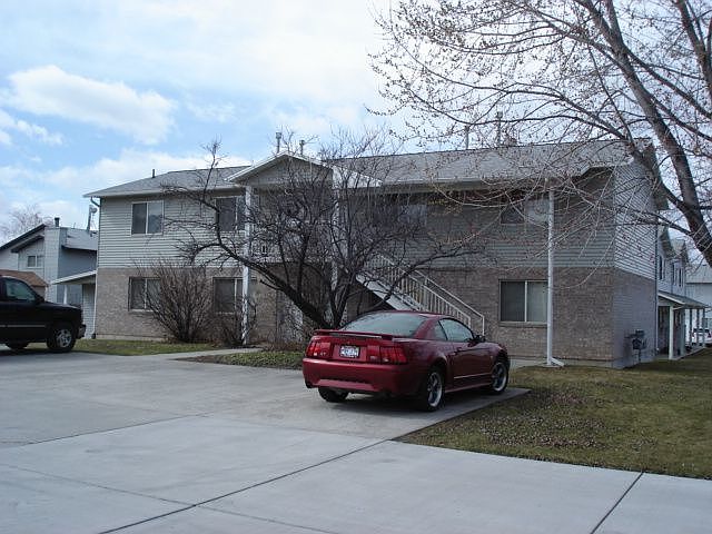 2nd image of 162 W 1140 N APT 2