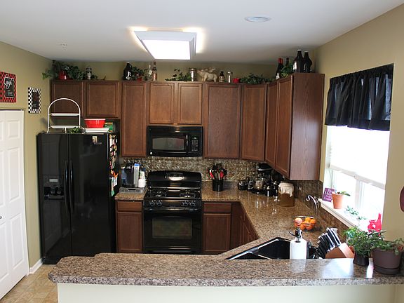 4th image of 1210 Tuscany Dr