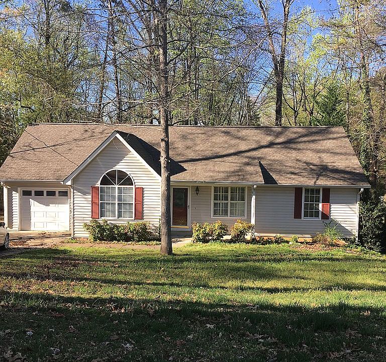 9230 Sourwood on the Lake