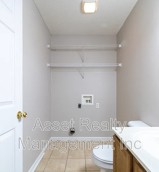 836 Duchess Way — Photo 14