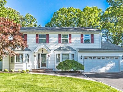 55 Northumberland Dr, Shoreham, NY, 11786