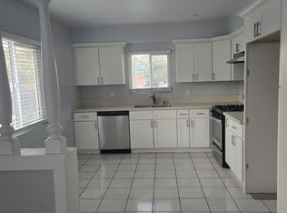 3111 Illinois Ave APT D, South Gate, CA 90280
