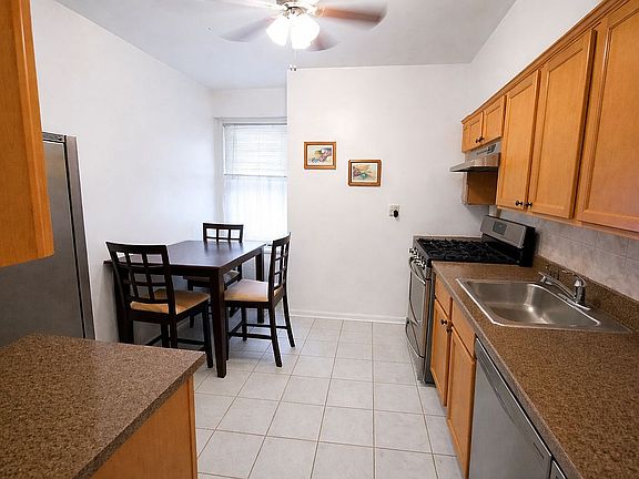 4th image of 306 E Mosholu Pkwy S APT 3F