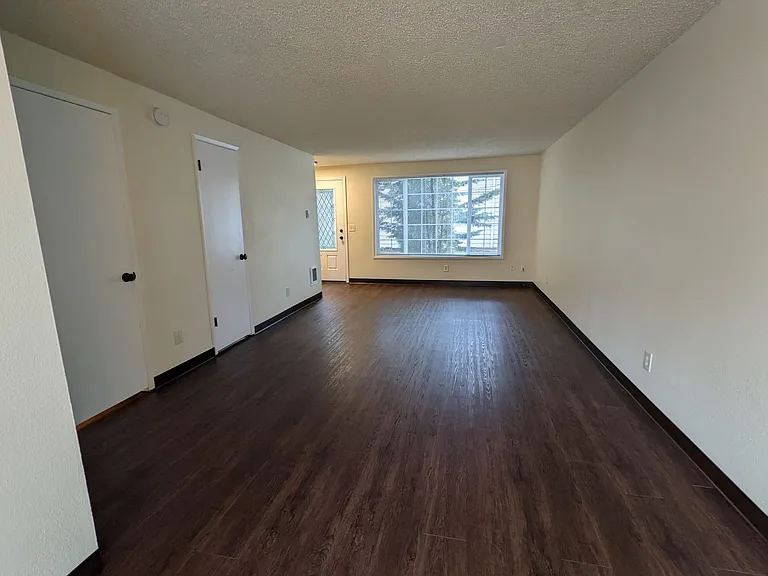 7833-7875 SE Johnson Creek Blvd — Photo 20