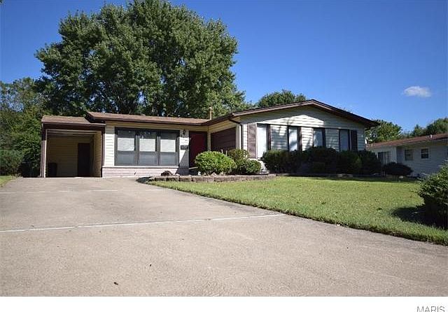 1st image of 995 Florland Dr