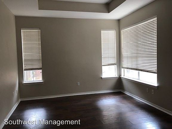 4th image of 1507 Park Pl
