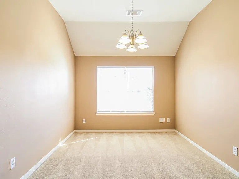 21502 Broadstone Dr — Photo 6