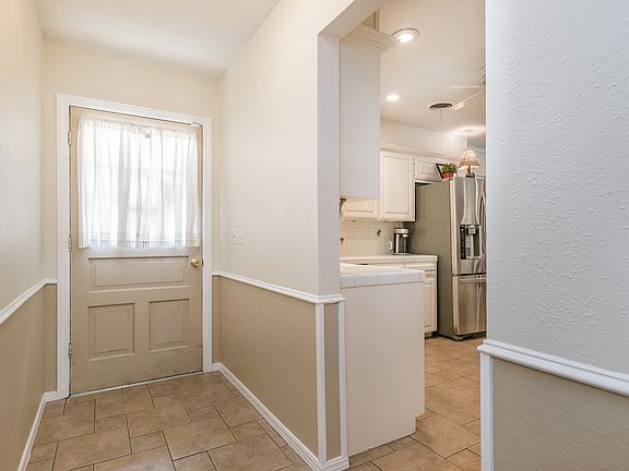 5th image of 6008 Palmetto Trl