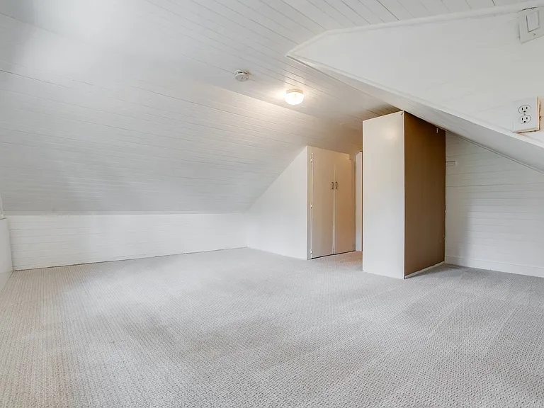 11811 SE Boise St — Photo 10