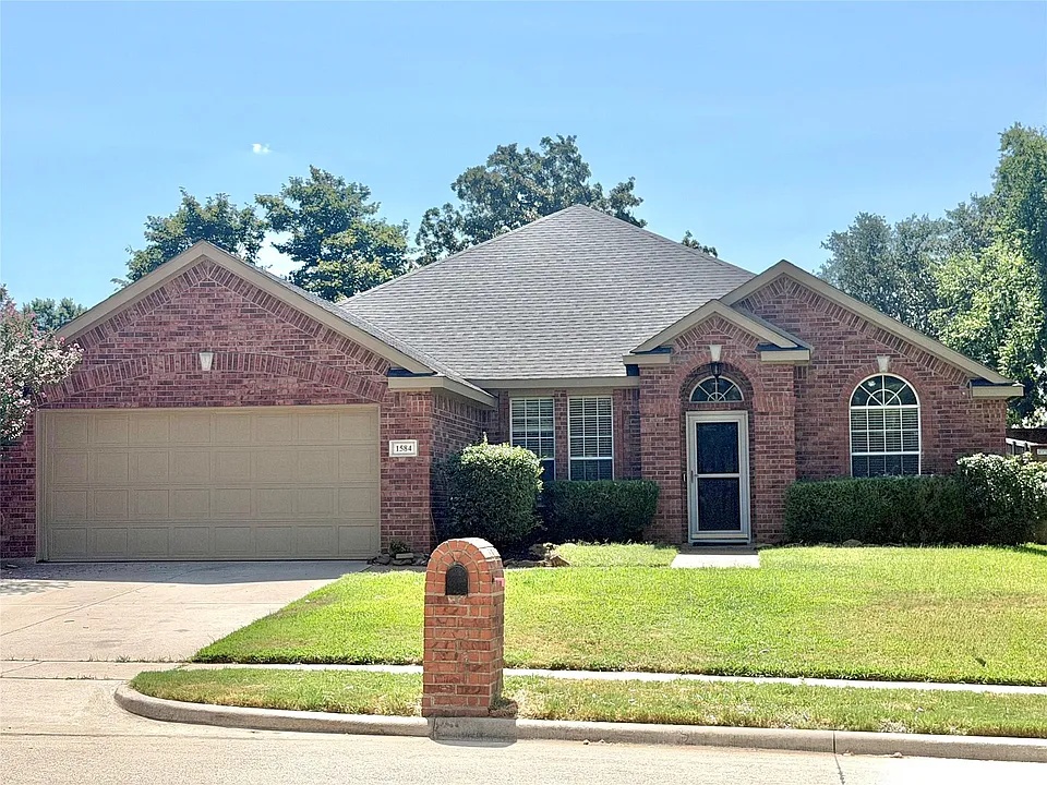 1584 Meadowview Dr