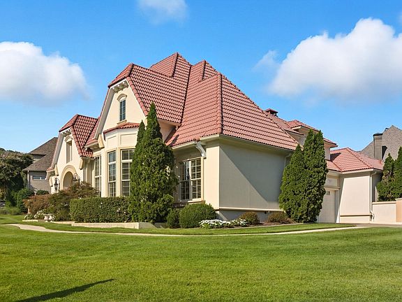 2nd image of 209 Deauville Pl