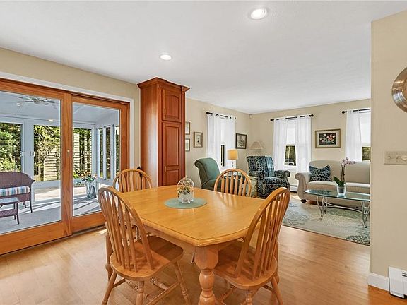 5th image of 27 Crestwood Ln