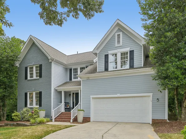 109 Leblanc Ct, Cary, NC 27513
