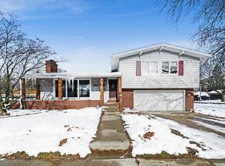 3232 Pickwick Pl, Lansing, MI 48917