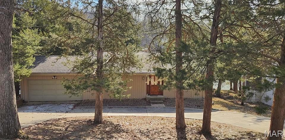 1st image of 404 Marina Dr