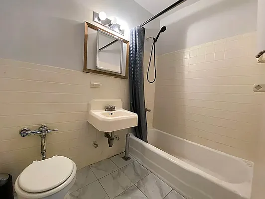 Rented by Duradox Management LLC | media 4