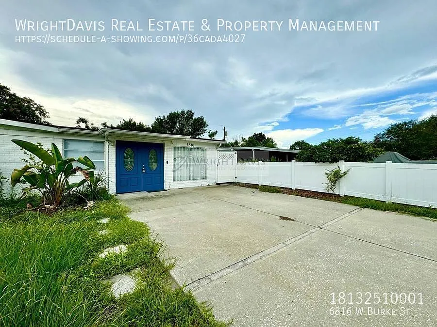 Beautiful 6/2.5 home in Tampa! — Photo 2
