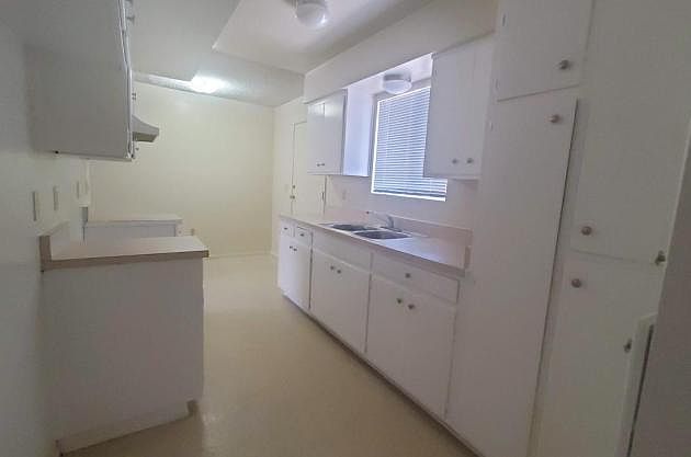 1st image of 1820 N Forgeus Ave #10