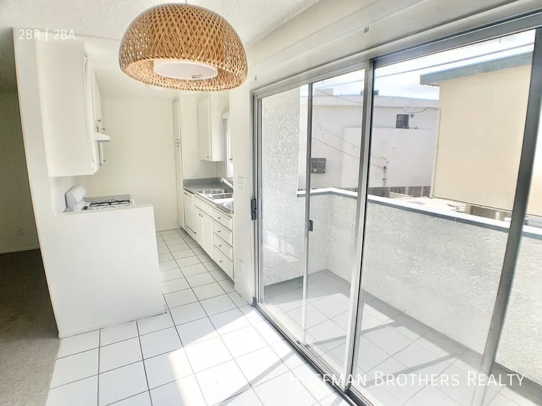 3617 Watseka Ave #104 — Photo 3