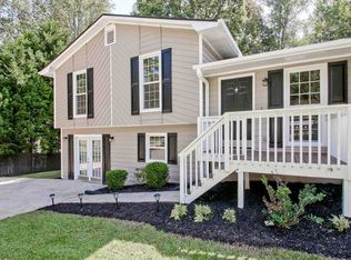 154 Hearthstone Dr S, Newnan, GA 30263