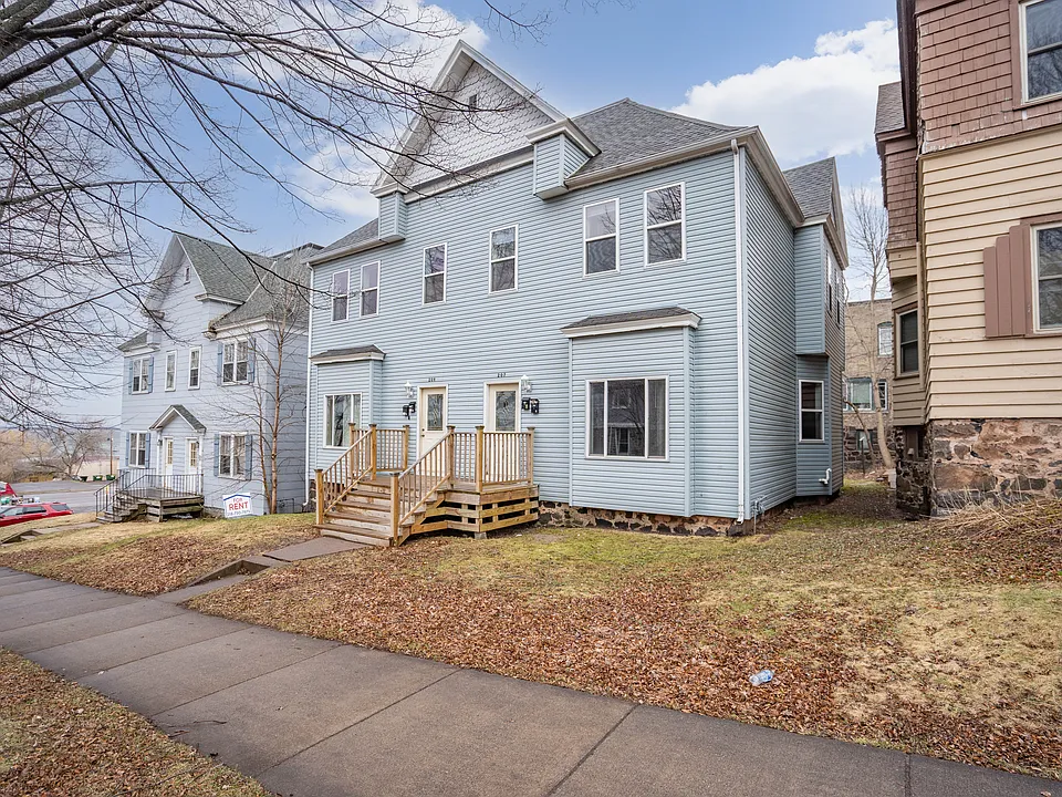 207 S 17th Ave E #1