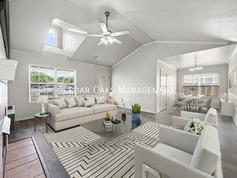1308 S C Ct — Photo 25