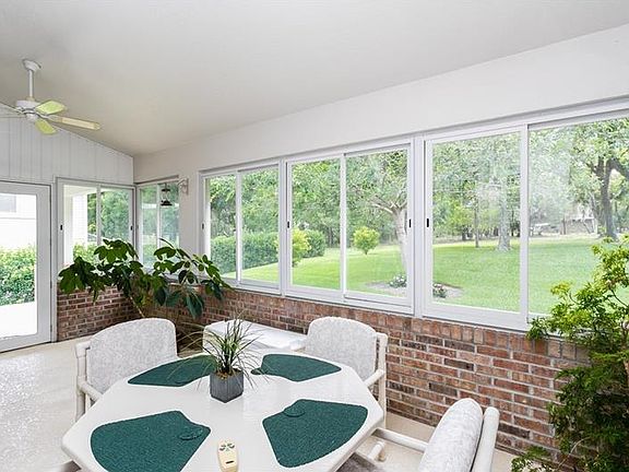 5th image of 17017 Florence View Dr