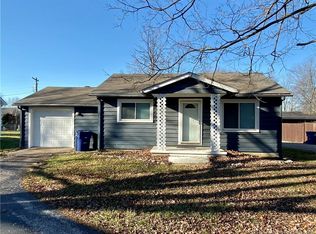 1012 S Indiana Ave, Sellersburg, IN 47172