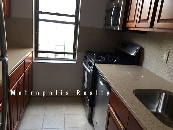 2nd image of 2921 21st Ave APT C4