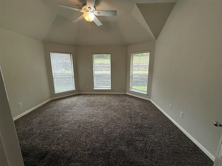 7341 Chambers Ln — Photo 13