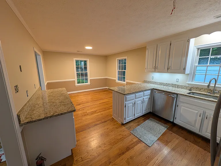 6650 New Kent Hwy — Photo 2