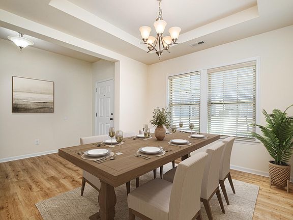 3rd image of 1008 Scotch Pine Way