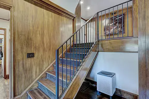 2 bed, 2.5 bath, 1750 sqft, $3,500 — Photo 3
