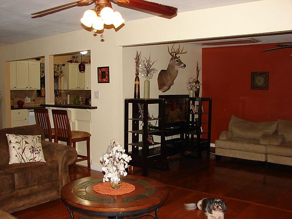 4th image of 2302 Mariposa Ln
