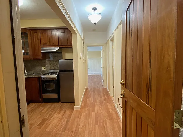 524 Georgia St #108 — Photo 9