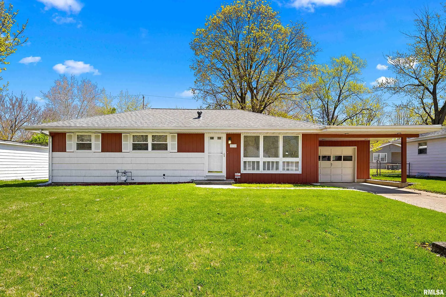 2114 N Drury Ln photo 1