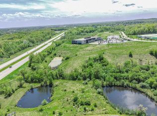 1275 West PARADISE DRIVE, West Bend, WI 53095