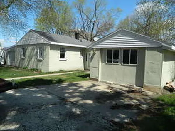 55 S 3120w Rd, Kankakee, IL 60901