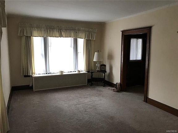 3rd image of 79 Lancaster Ave
